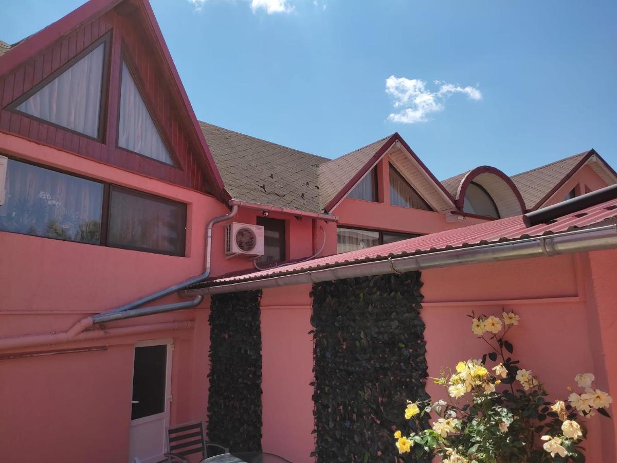 Calypso Rooms Făgăraş エクステリア 写真